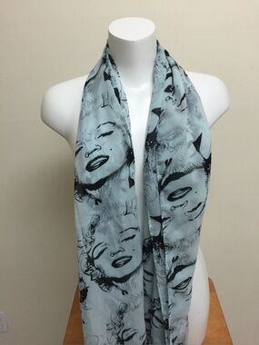 Light Blue Marilyn Print Fashion Scarf